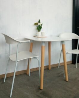 ホワイトテーブル カフェテーブル・ダイニングテーブル・ディスプレイ