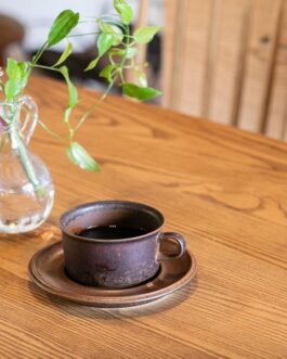 アッシュ無垢材のすっきりとした楕円形ダイニング<ienowa/160食堂テーブル コクリコ>