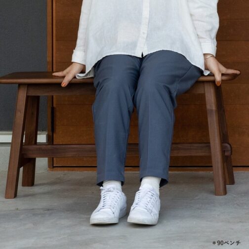 穏やかな風合いのウォールナット無垢材ベンチ＜ペトラ＞ - 画像 (8)