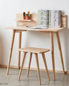 天然木をふんだんに使ったナチュラルシリーズ <NATURAL SIGNATURE 90デスクセットII 4747A>